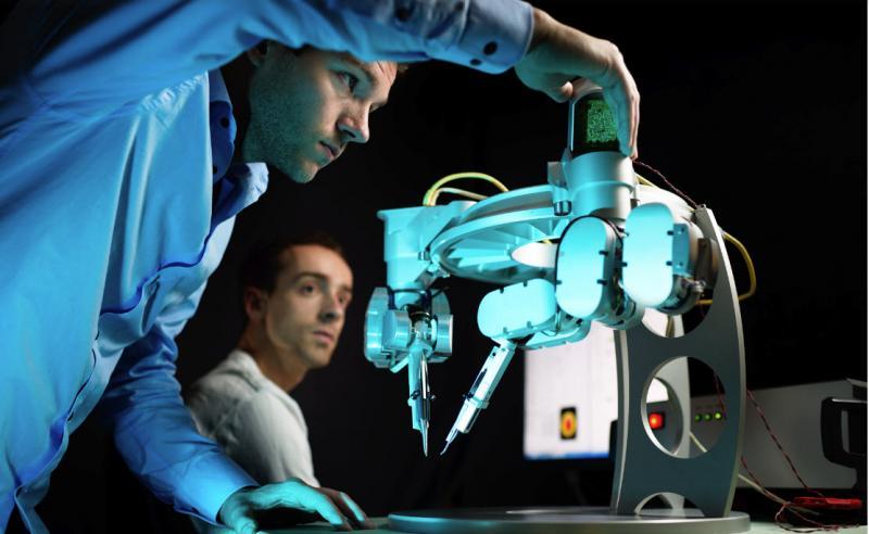 Support and maintenance of the life cycle of medical robots